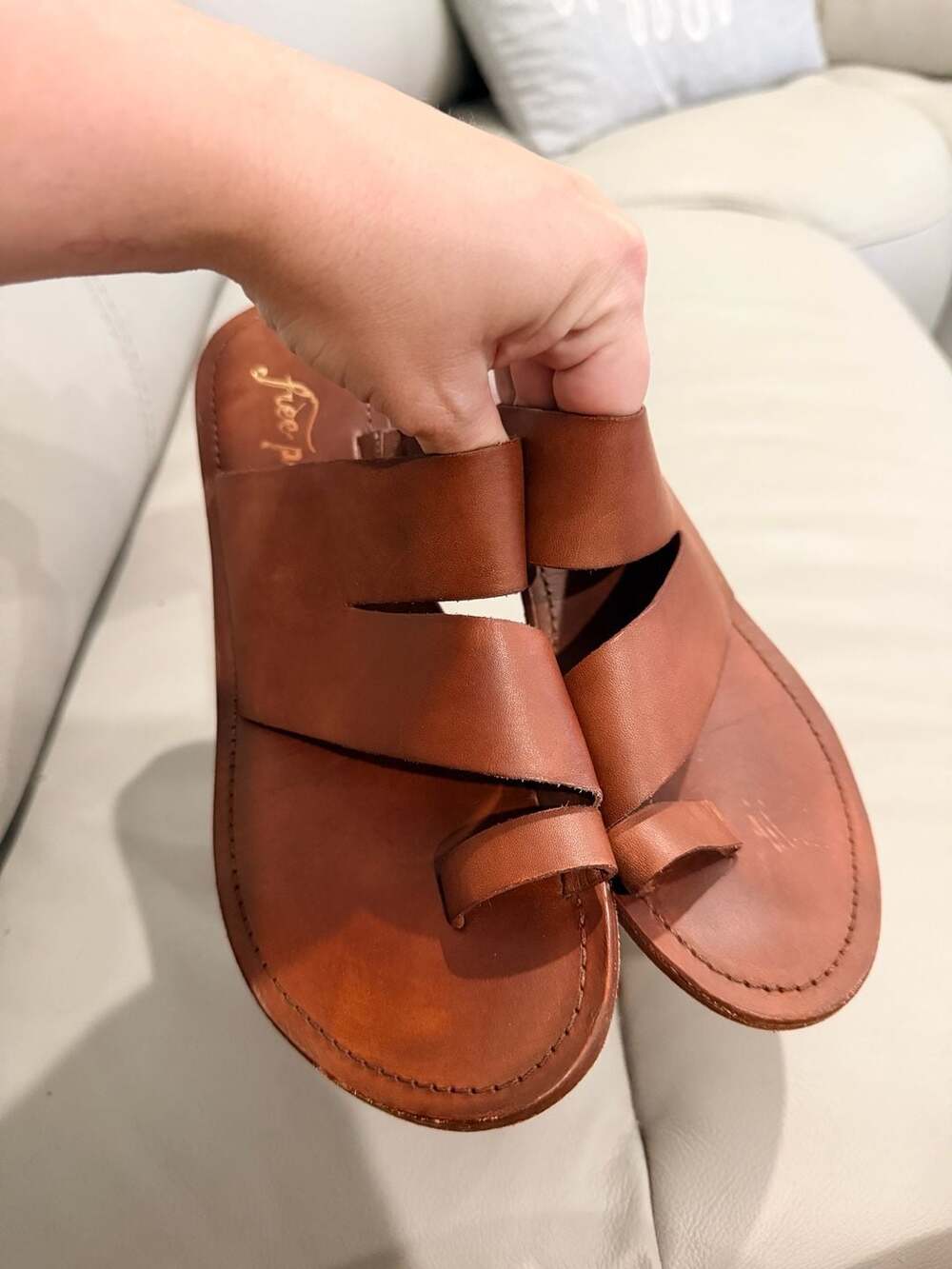 Free People Abilene Toe Loop Sandals Size 39 Brown Leather Flat Slide